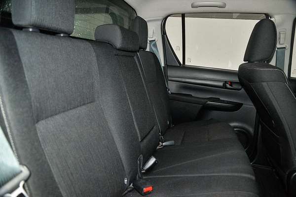 2020 Toyota Hilux SR GUN126R 4X4