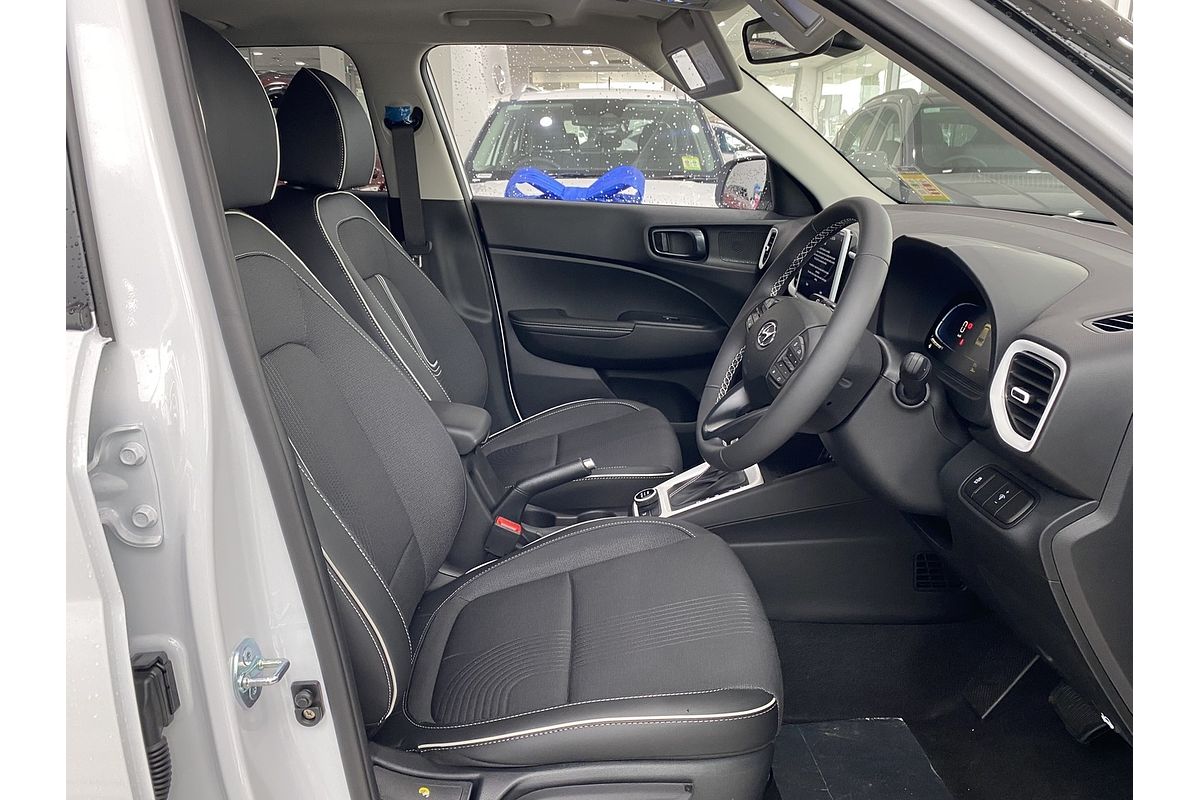 2025 Hyundai Venue Elite (Black) Sunroof QX.V5 MY25