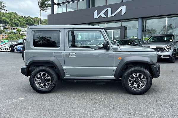 2023 Suzuki Jimny GLX GJ