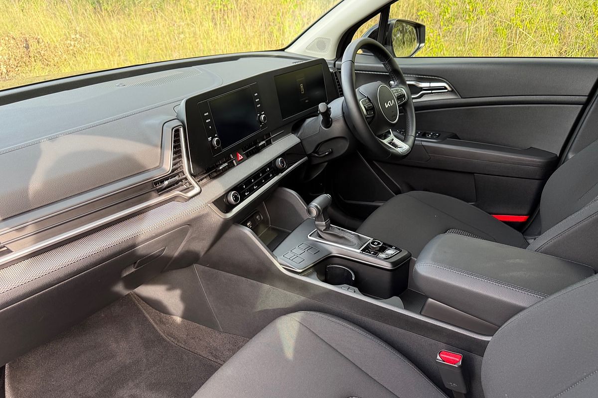 2024 Kia Sportage S NQ5