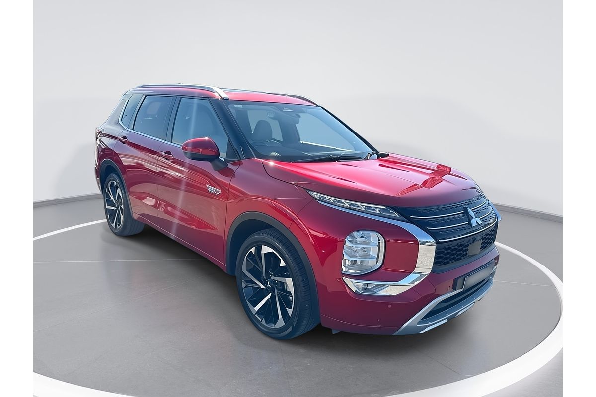 2022 Mitsubishi Outlander PHEV Exceed ZM