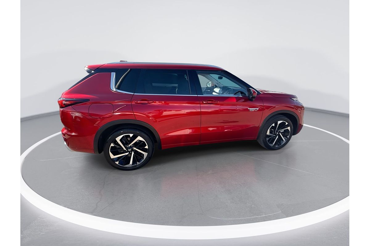 2022 Mitsubishi Outlander PHEV Exceed ZM