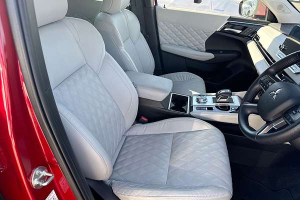 2022 Mitsubishi Outlander PHEV Exceed ZM