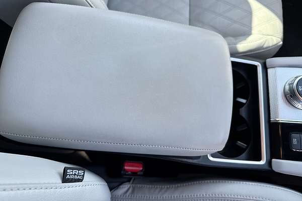 2022 Mitsubishi Outlander PHEV Exceed ZM