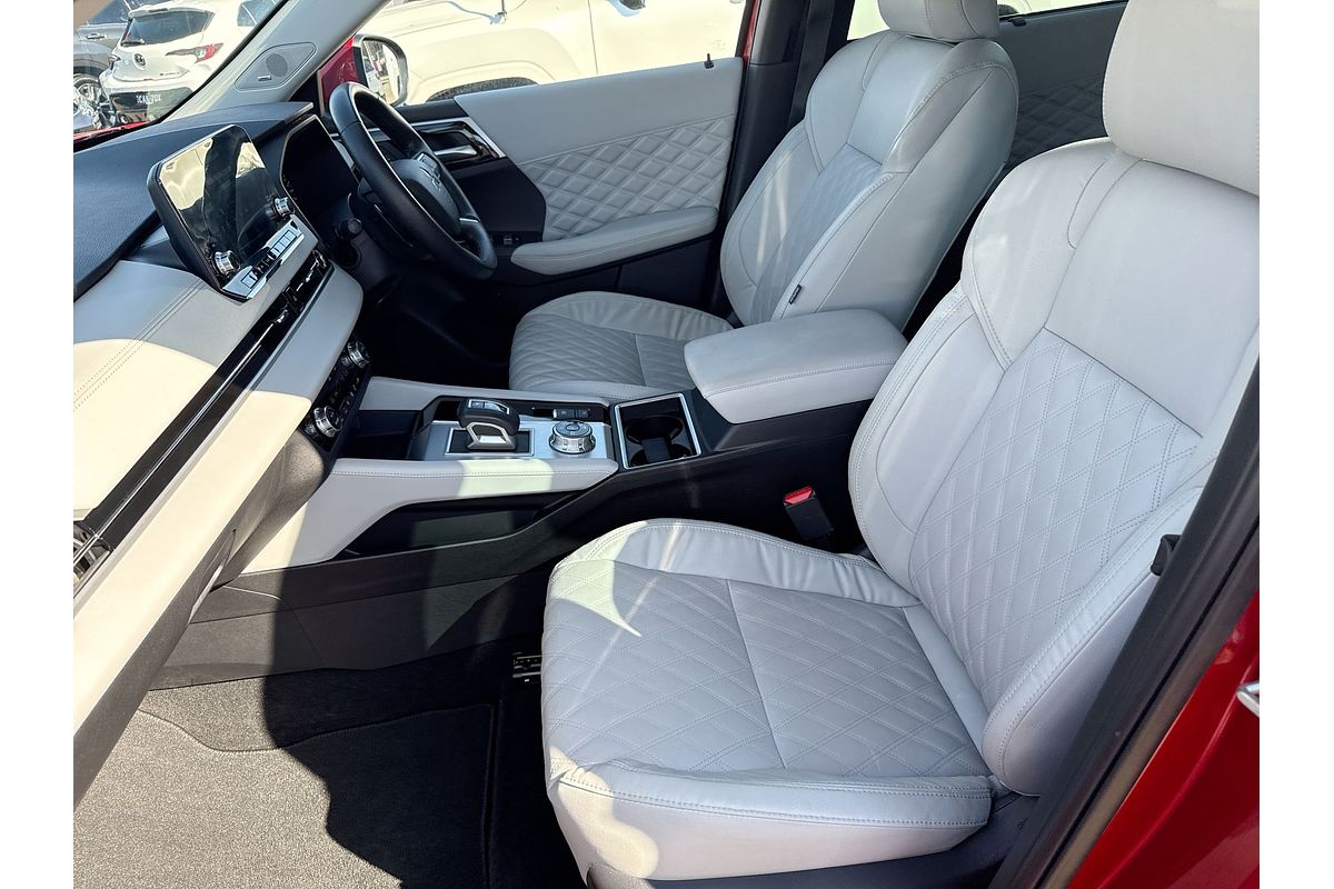 2022 Mitsubishi Outlander PHEV Exceed ZM