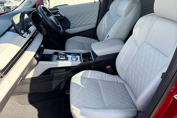 2022 Mitsubishi Outlander PHEV Exceed ZM