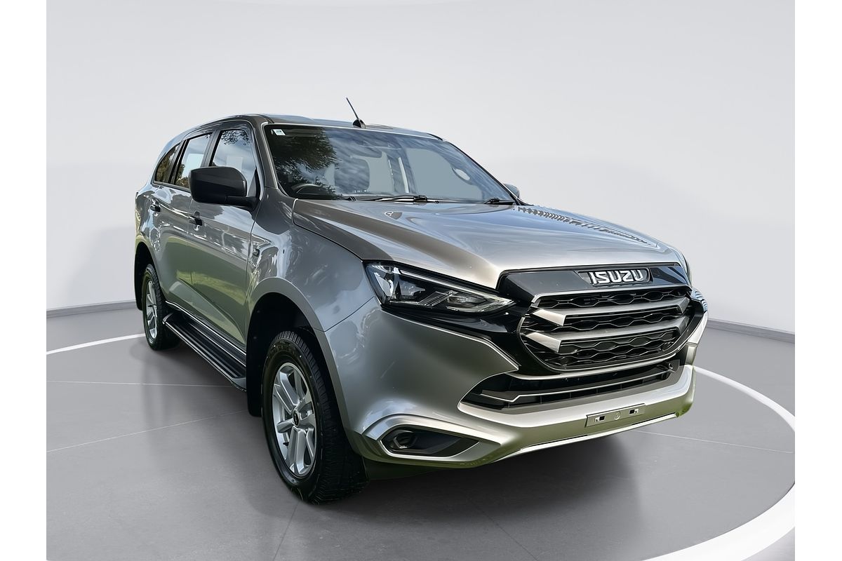 2022 Isuzu MU-X LS-M