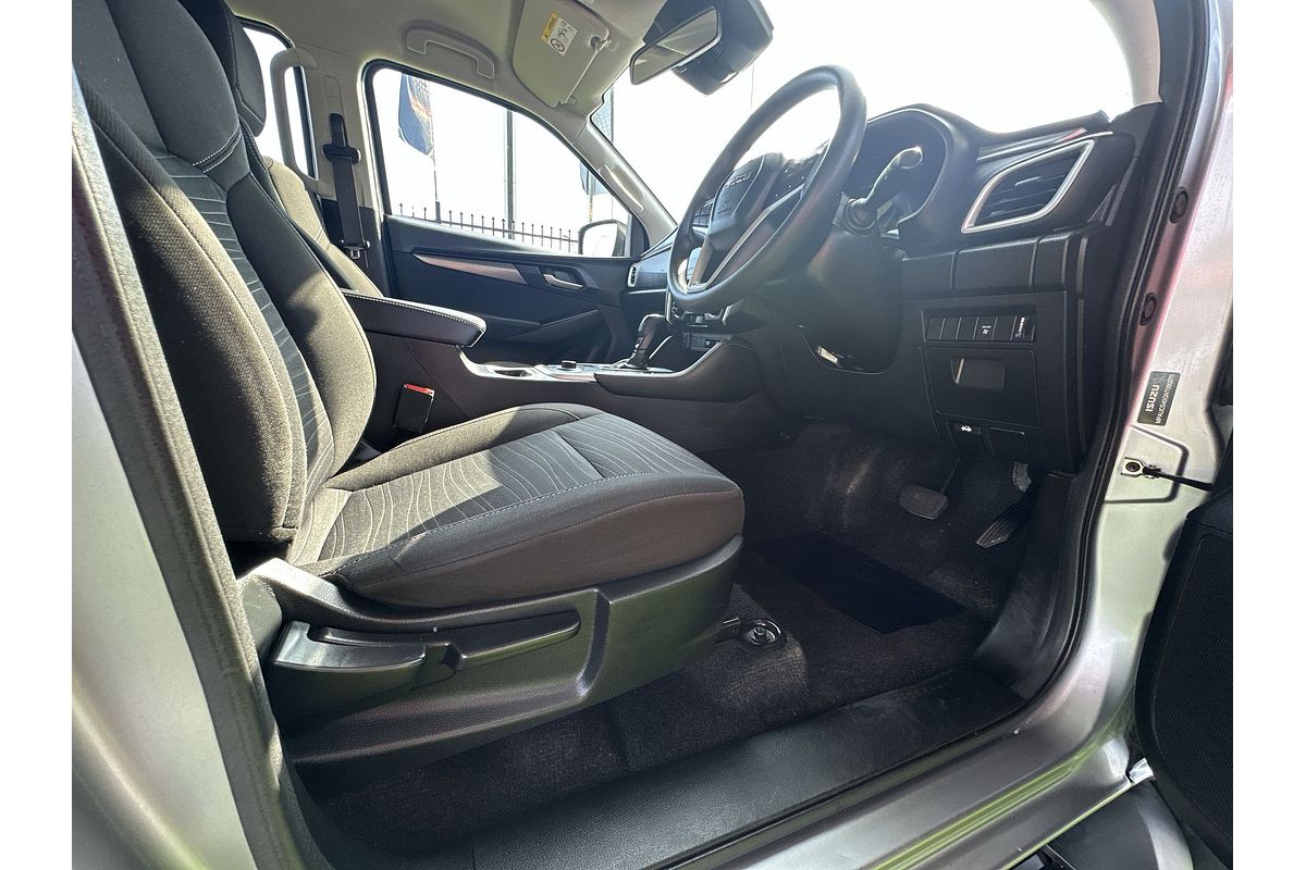 2022 Isuzu MU-X LS-M
