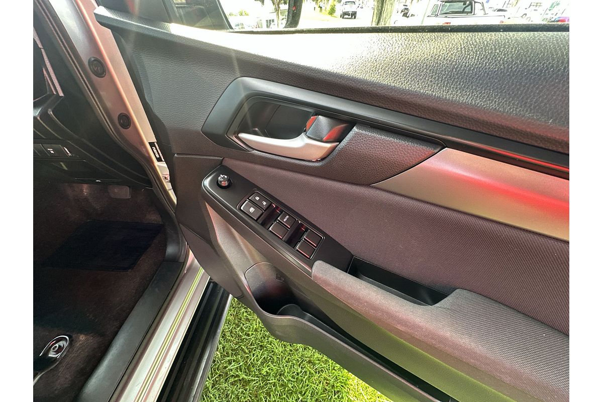 2022 Isuzu MU-X LS-M