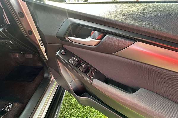 2022 Isuzu MU-X LS-M