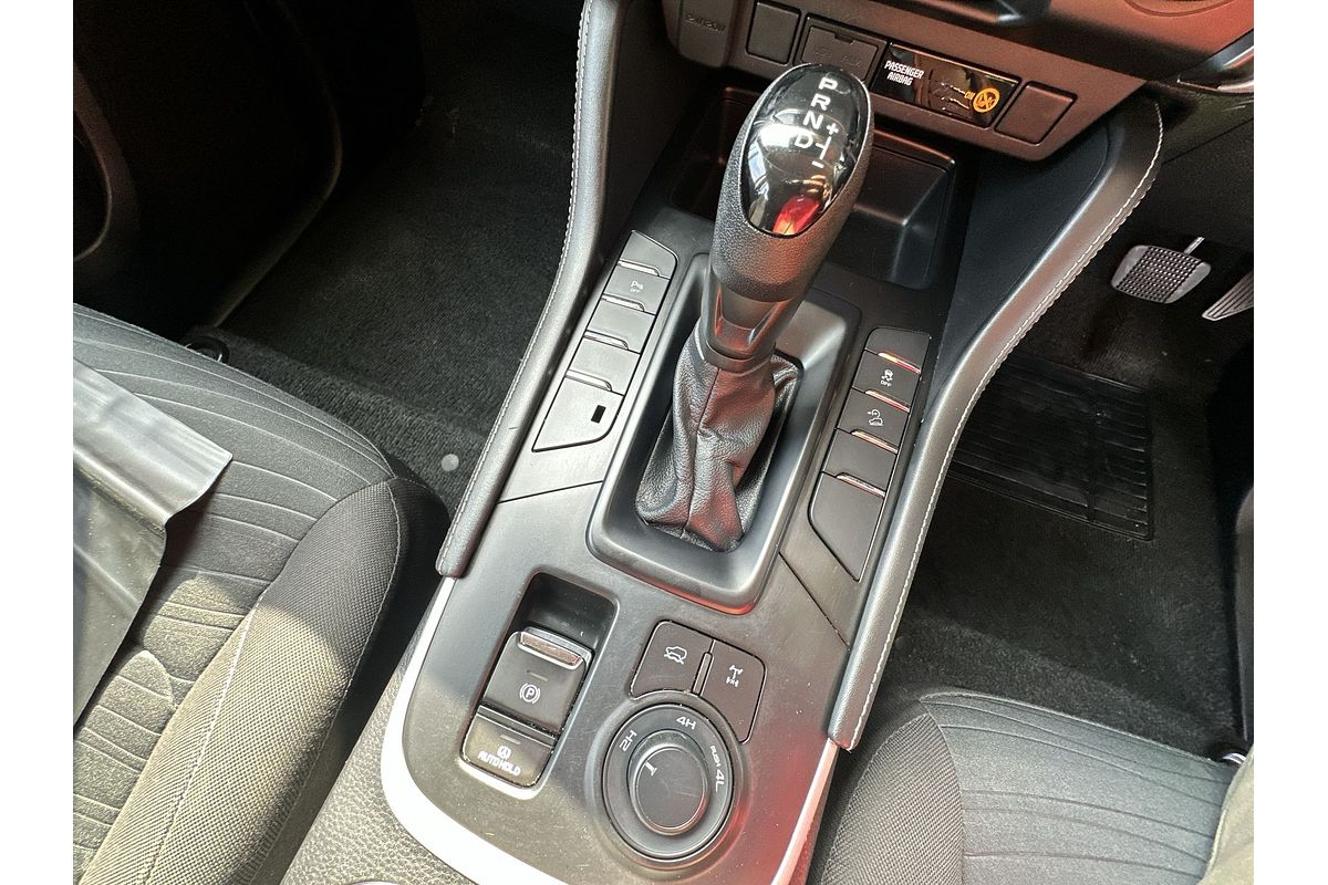 2022 Isuzu MU-X LS-M