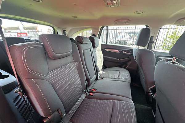 2022 Isuzu MU-X LS-M