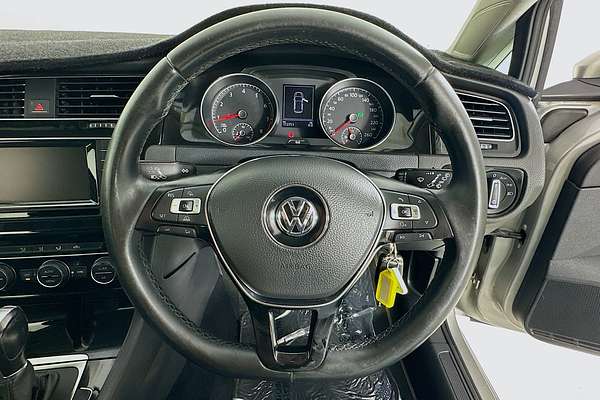 2014 Volkswagen Golf 103TSI Highline 7