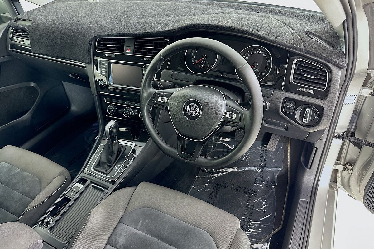 2014 Volkswagen Golf 103TSI Highline 7