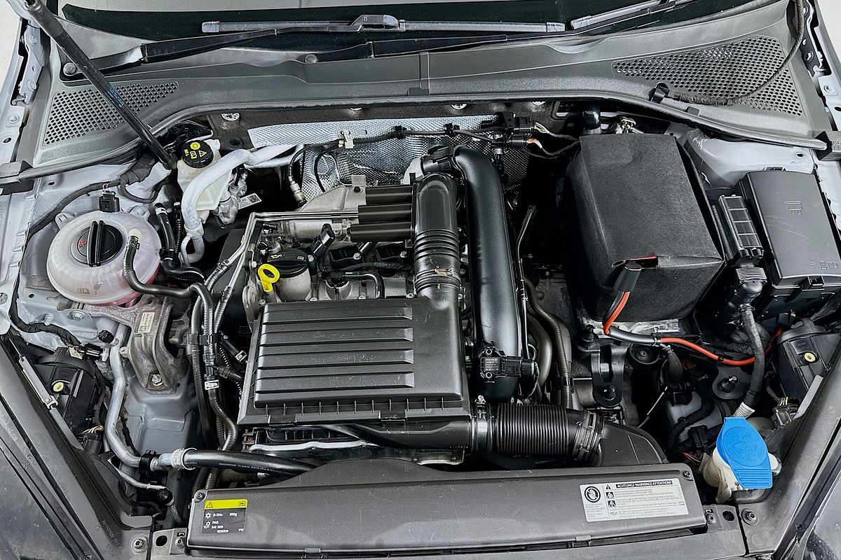 2014 Volkswagen Golf 103TSI Highline 7