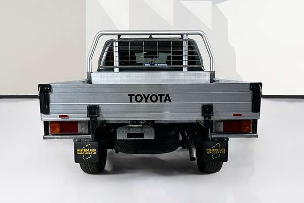 2022 Toyota HILUX SR GUN126R