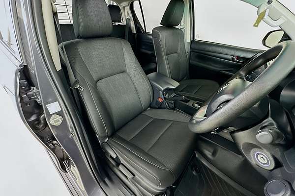 2022 Toyota HILUX SR GUN126R