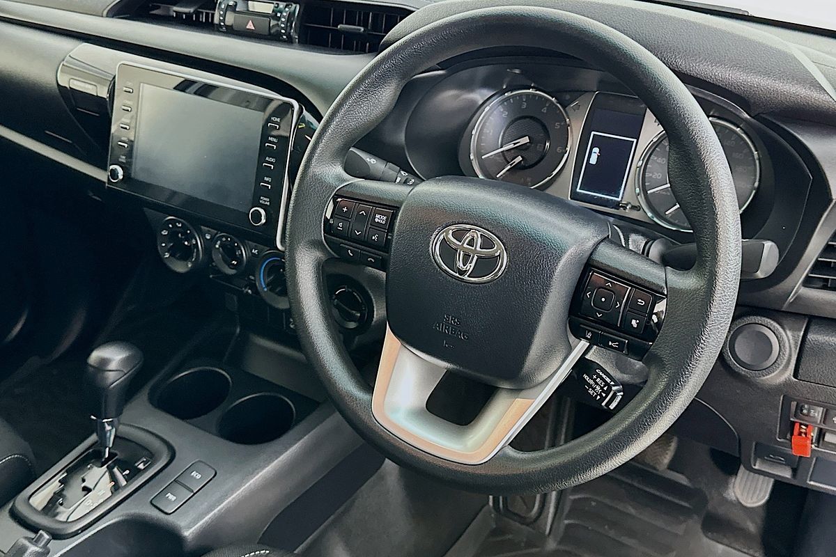 2022 Toyota HILUX SR GUN126R