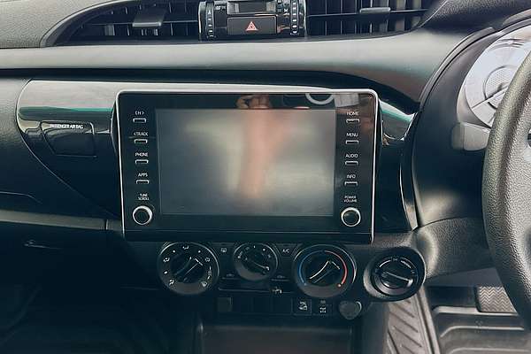 2022 Toyota HILUX SR GUN126R