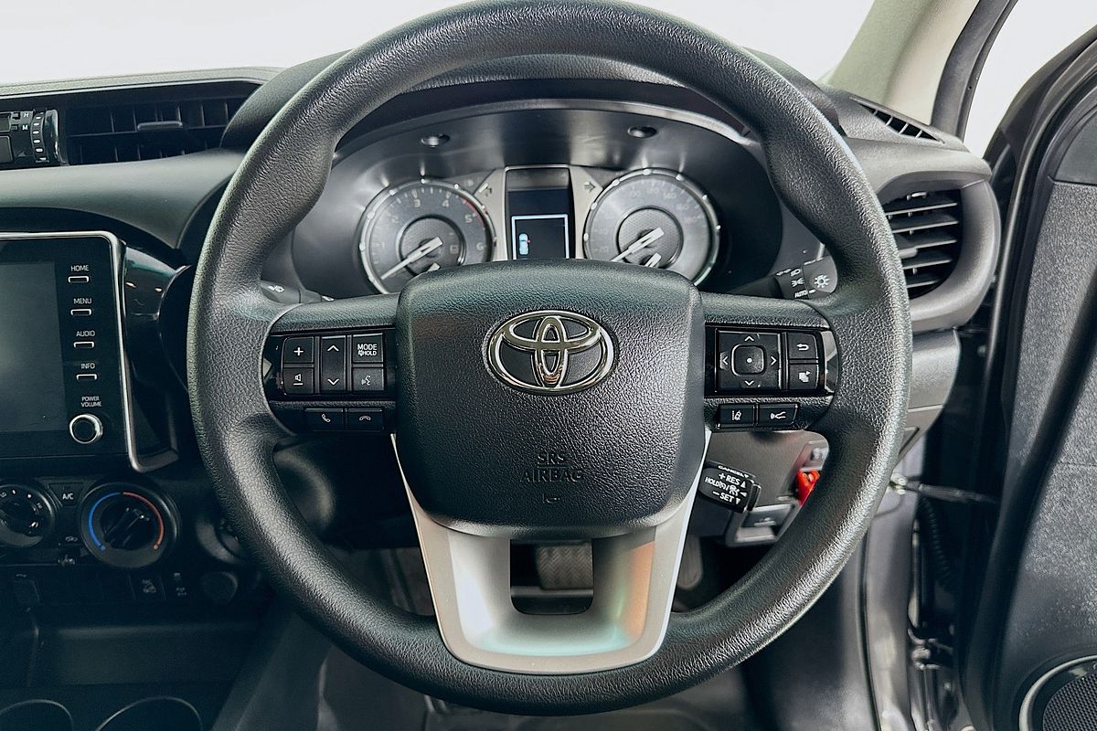 2022 Toyota HILUX SR GUN126R