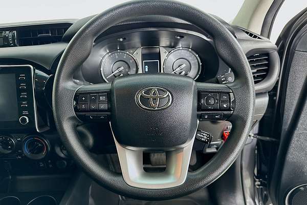 2022 Toyota HILUX SR GUN126R