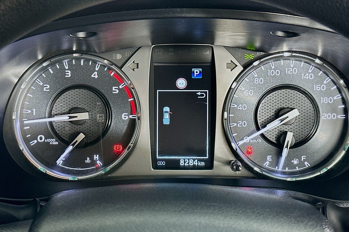 2022 Toyota HILUX SR GUN126R
