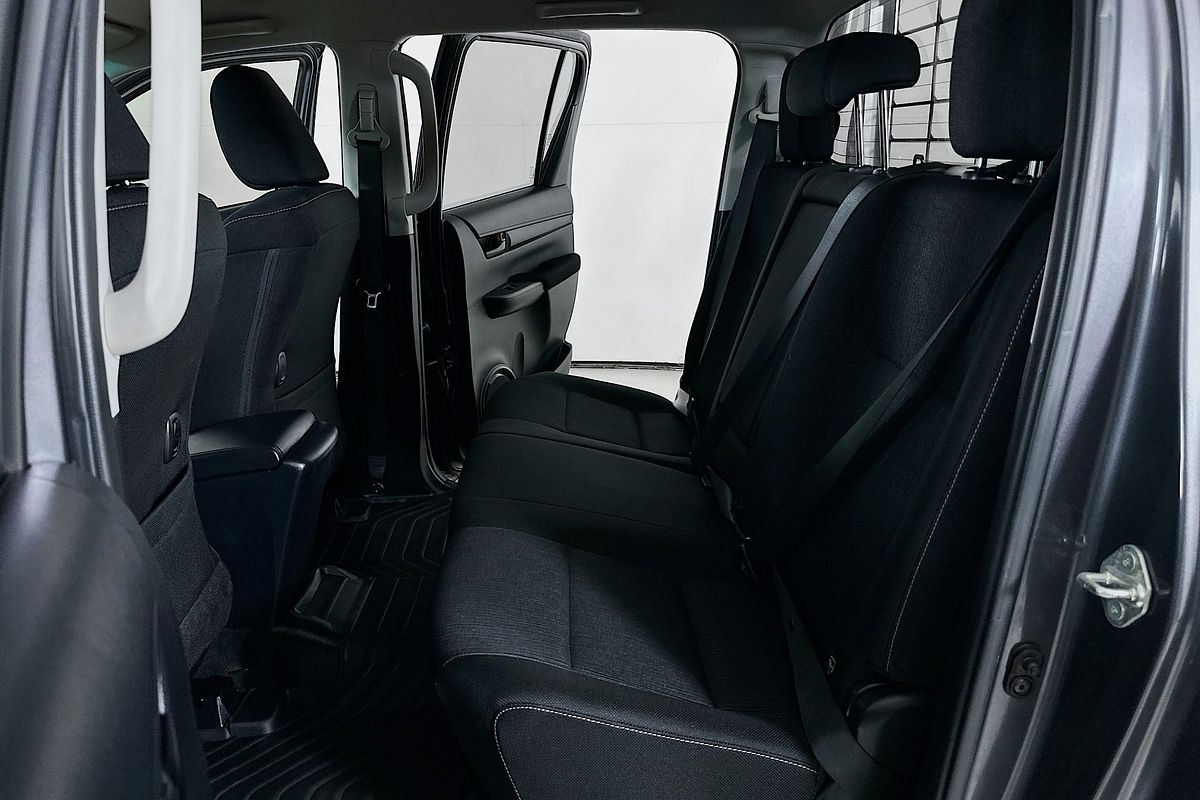 2022 Toyota HILUX SR GUN126R