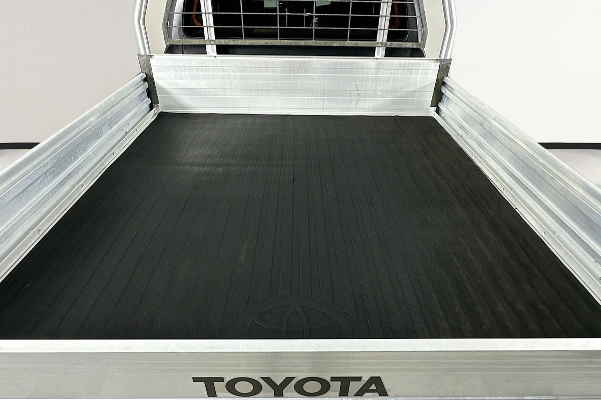 2022 Toyota HILUX SR GUN126R