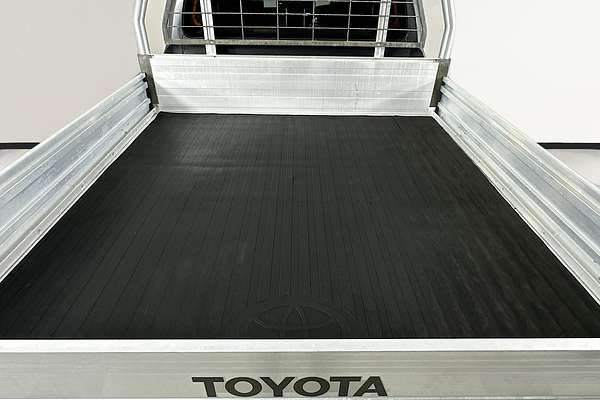 2022 Toyota HILUX SR GUN126R