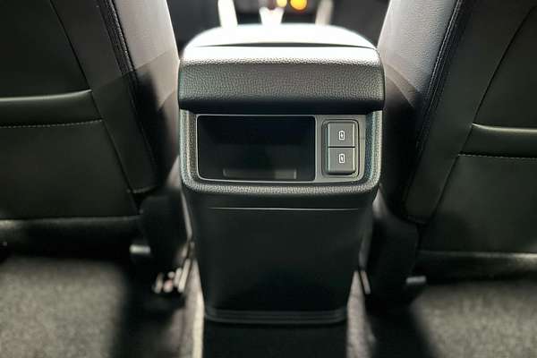 2025 Isuzu MU-X X-TERRAIN