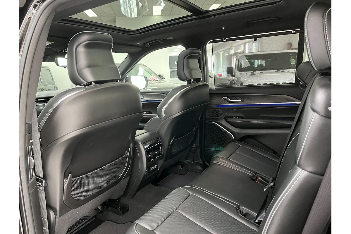 2023 Jeep Grand Cherokee Overland WL