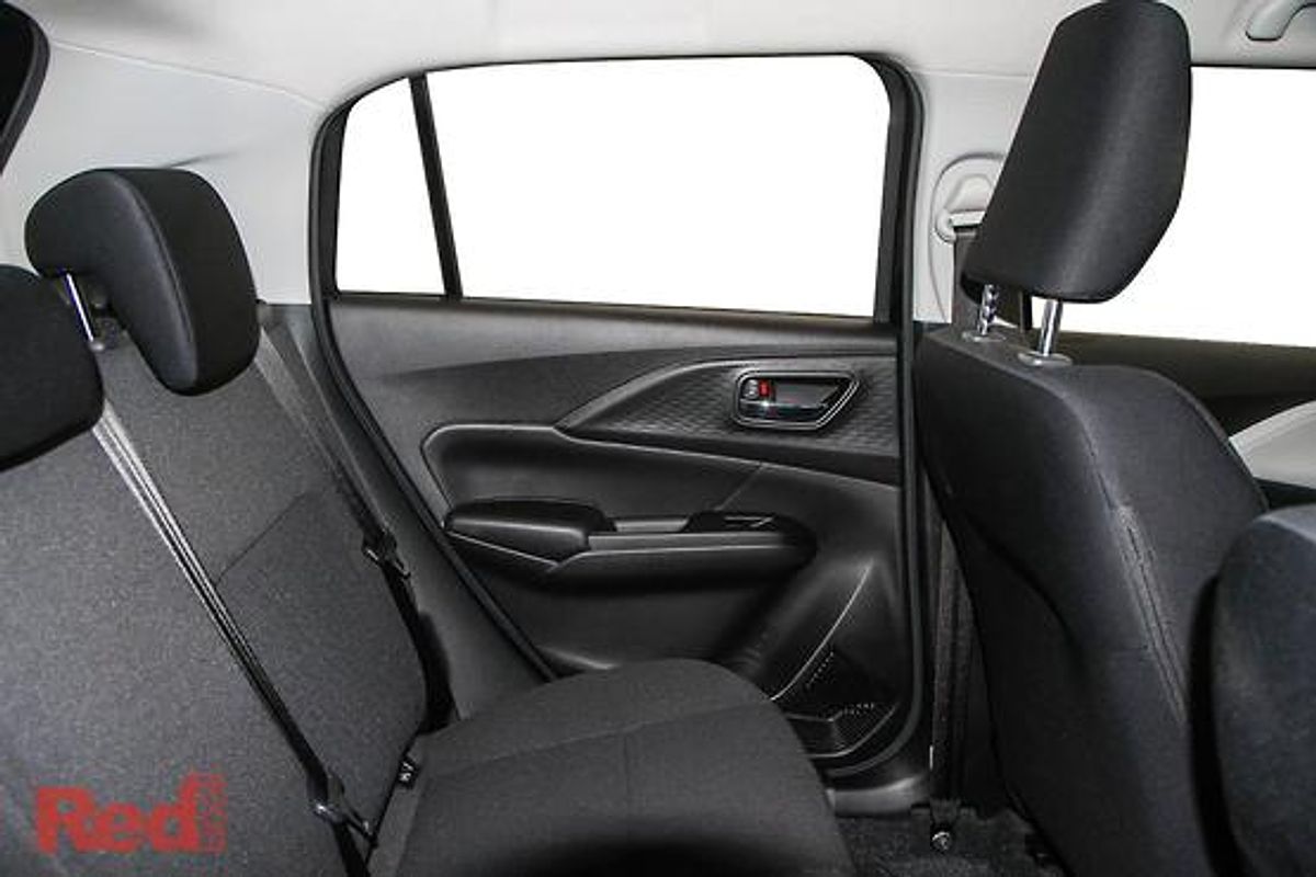 2025 Suzuki Swift Hybrid UZ