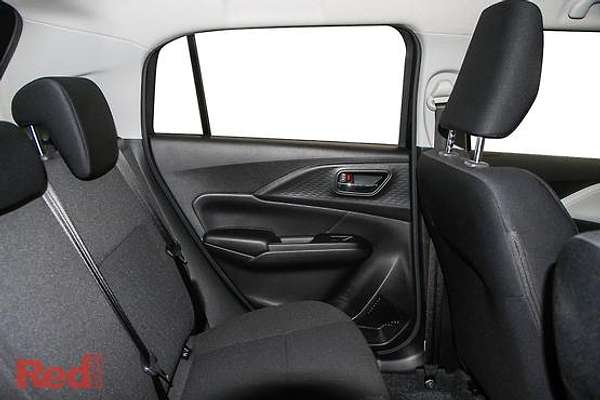 2025 Suzuki Swift Hybrid UZ