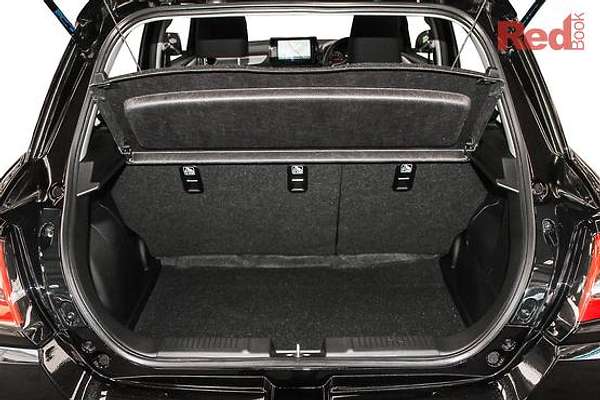 2025 Suzuki Swift Hybrid UZ