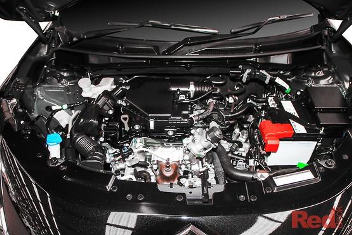 2025 Suzuki Swift Hybrid UZ