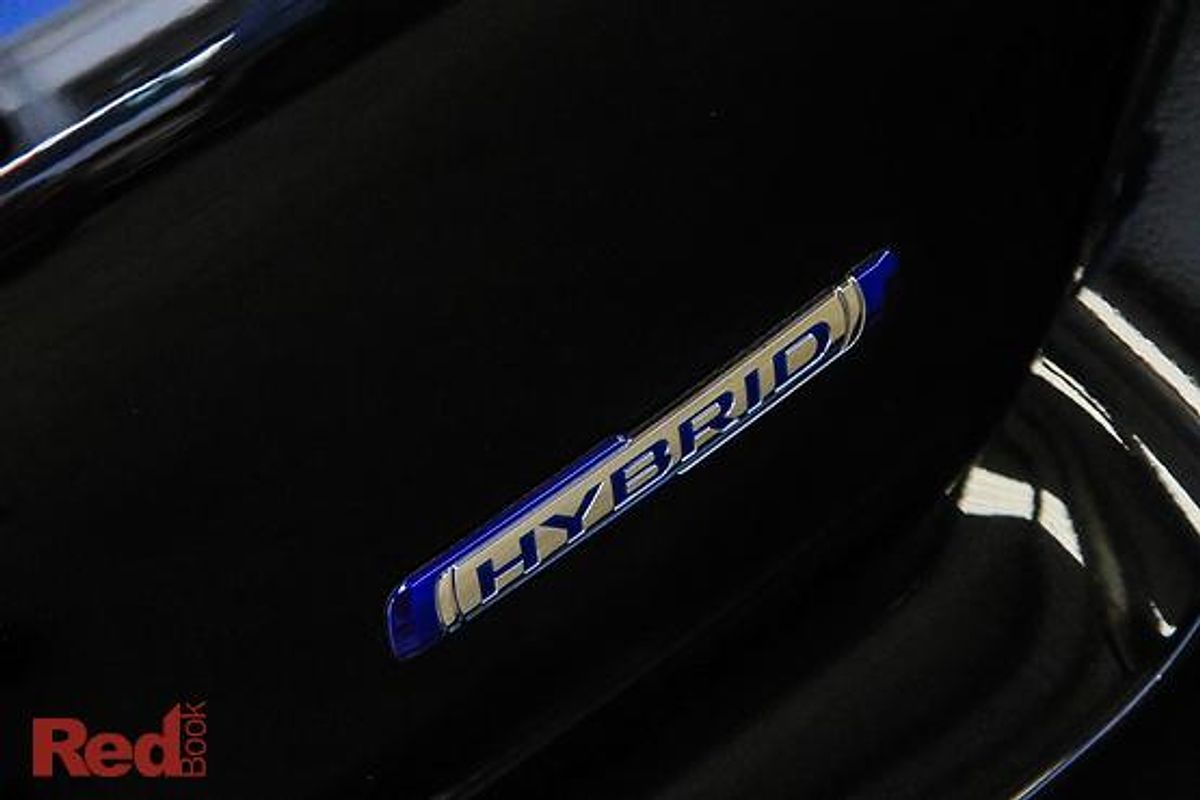 2025 Suzuki Swift Hybrid UZ