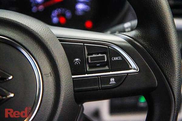 2025 Suzuki Swift Hybrid UZ