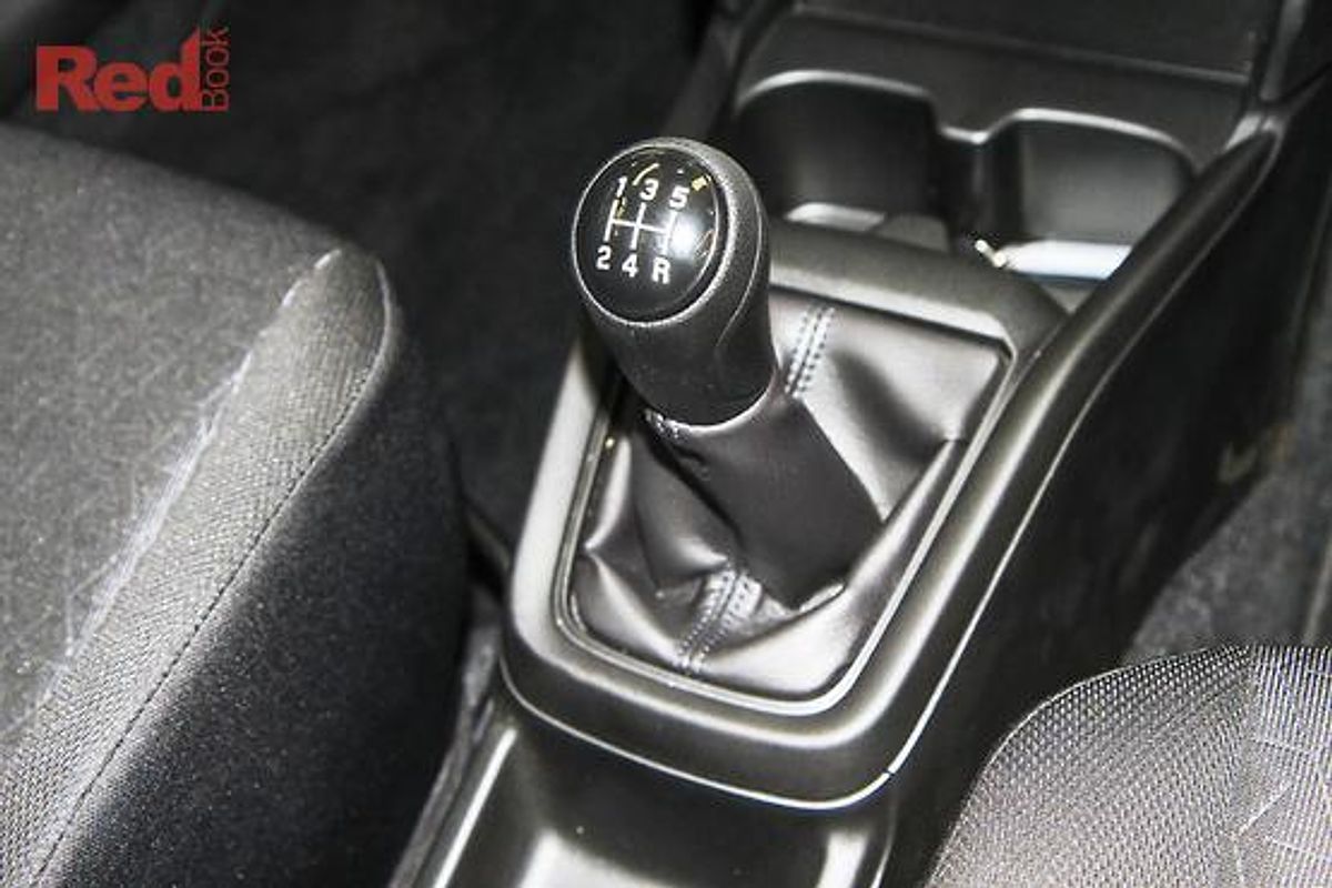 2025 Suzuki Swift Hybrid UZ