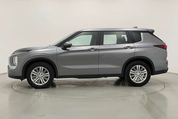 2022 Mitsubishi Outlander ES ZM