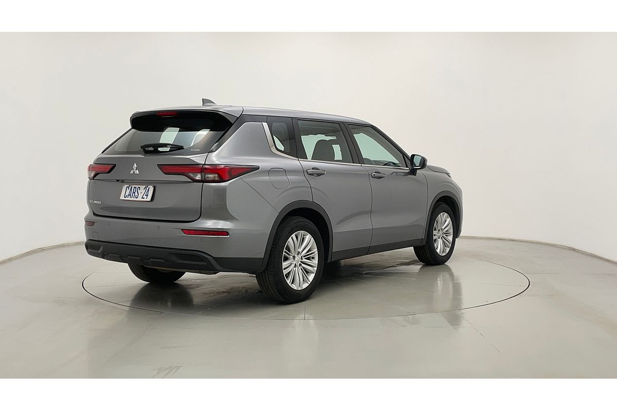 2022 Mitsubishi Outlander ES ZM