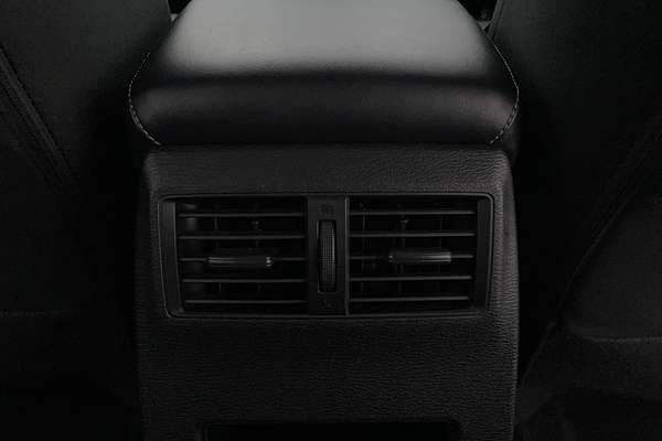 2022 Mitsubishi Outlander ES ZM