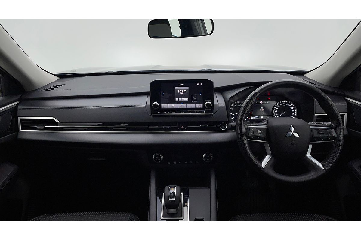 2022 Mitsubishi Outlander ES ZM