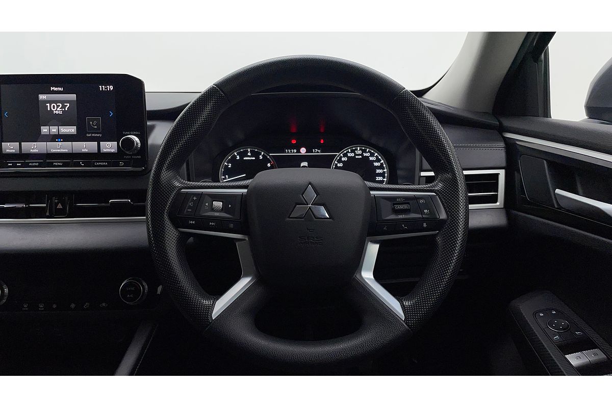2022 Mitsubishi Outlander ES ZM