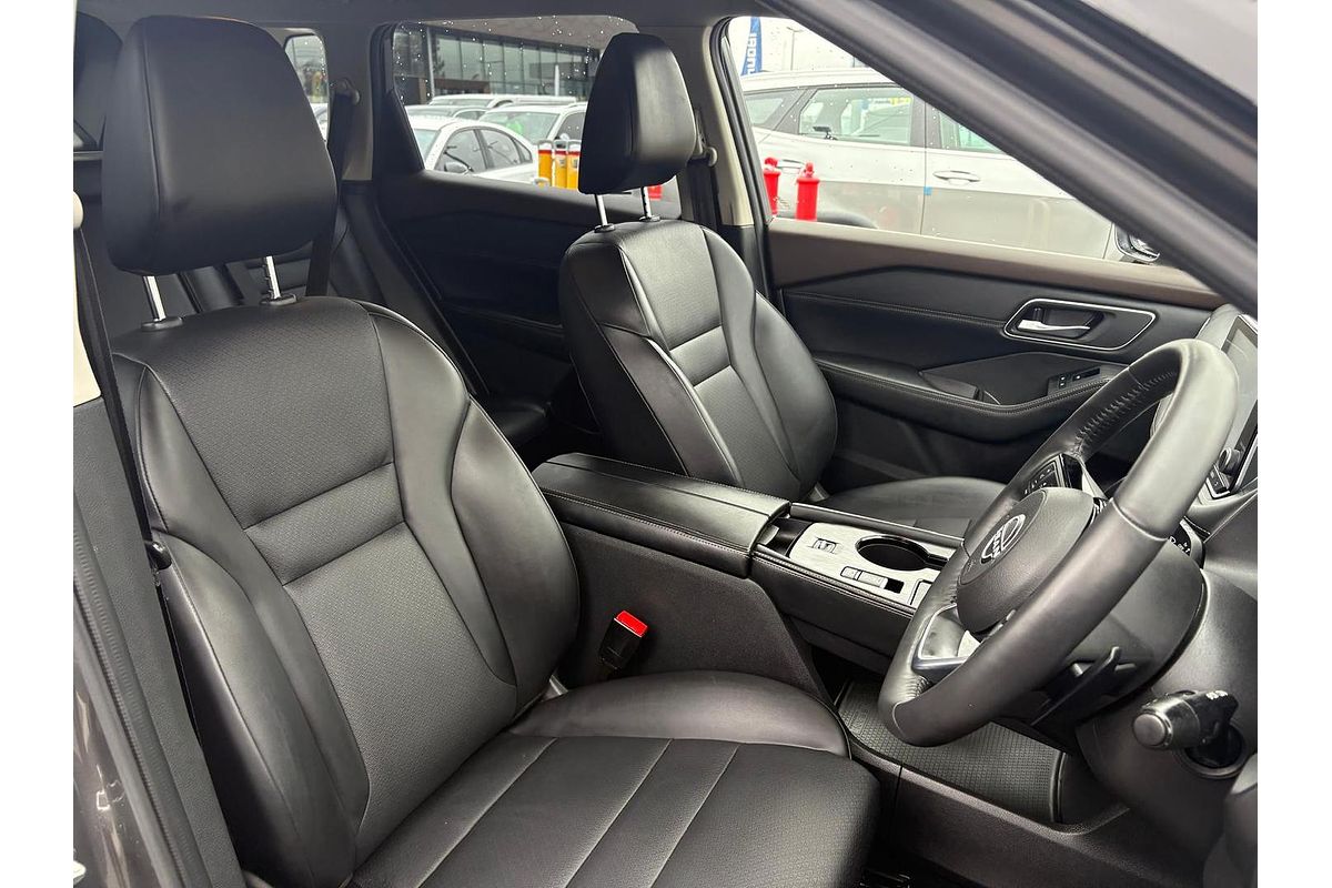 2024 Nissan X-TRAIL ST-L T33