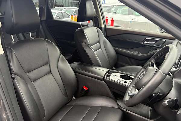 2024 Nissan X-TRAIL ST-L T33