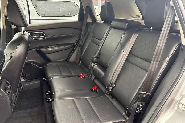 2024 Nissan X-TRAIL ST-L T33