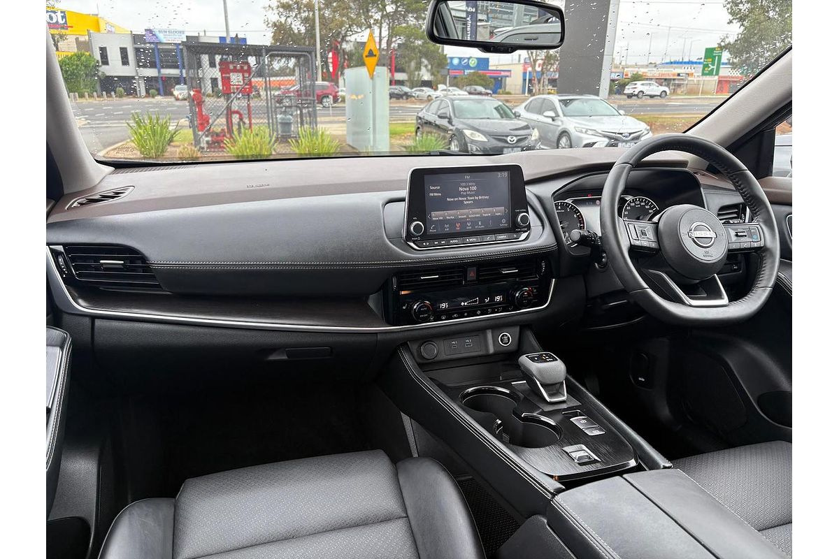 2024 Nissan X-TRAIL ST-L T33