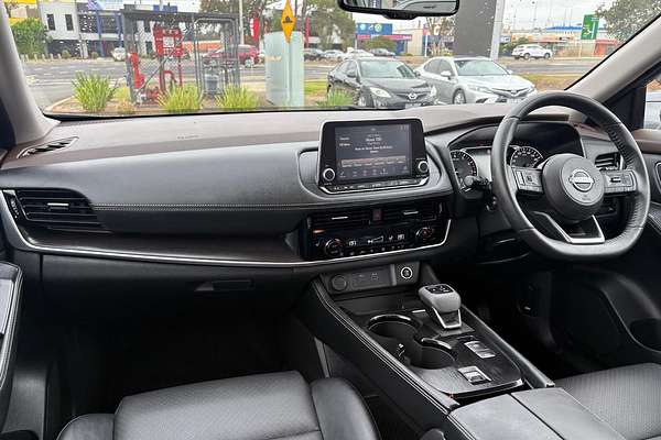 2024 Nissan X-TRAIL ST-L T33