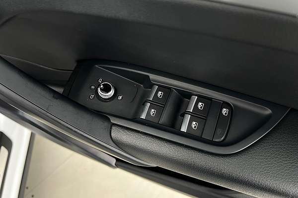 2023 Audi Q5 35 TDI FY thumb-10