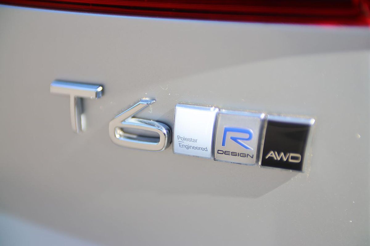 2019 Volvo XC60 T6 R-Design